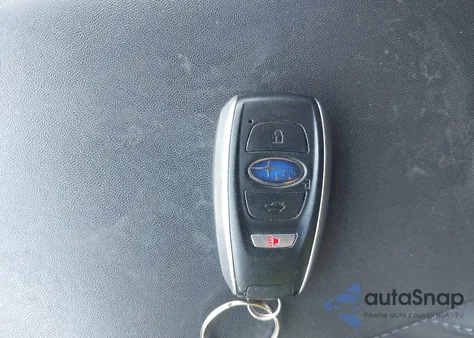 2015 Subaru Outback 3.6R Limited z USA, uszkodzony, nr VIN 4S4BSELC8F3239398